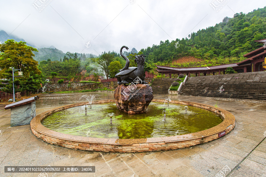 北帝山旅游景區蛇龜雕像
