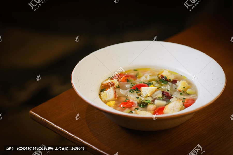 传统意大利蔬菜汤