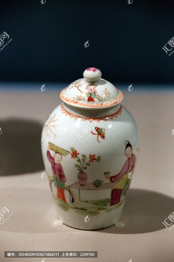软瓷釉上彩人物饮茶图茶叶罐