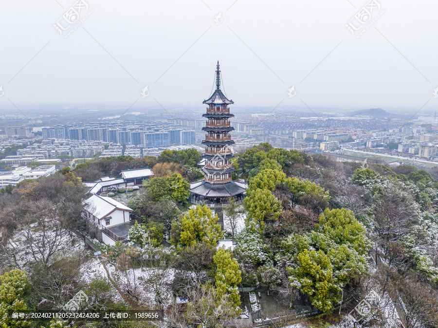 雪景智标塔