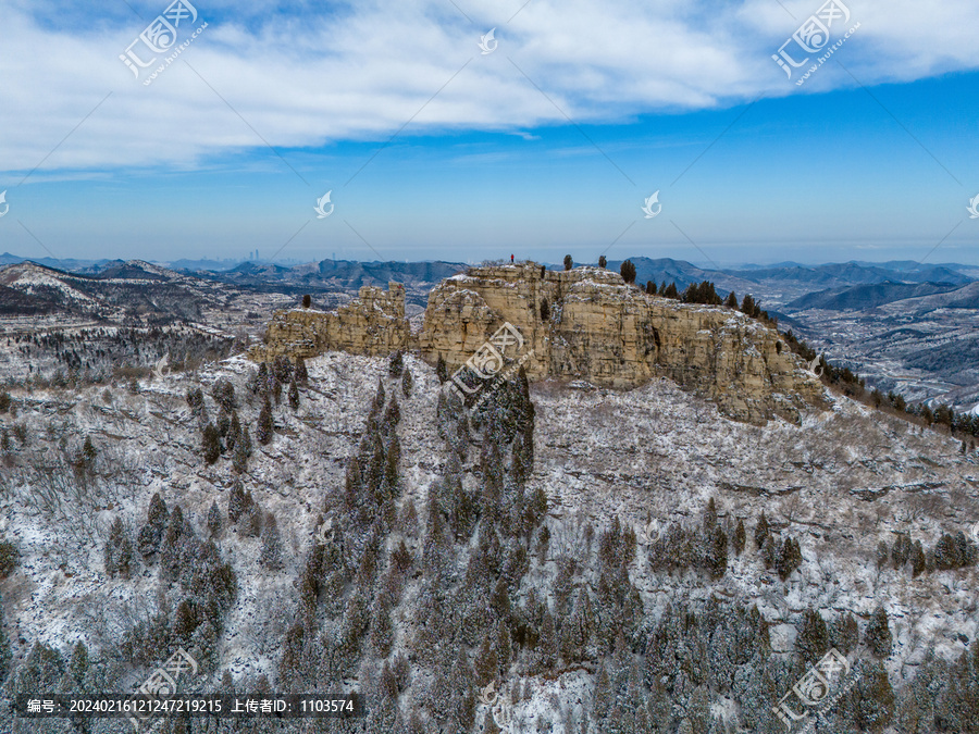 济南彩西路劈山雪景