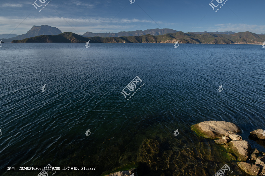 寂静的泸沽湖