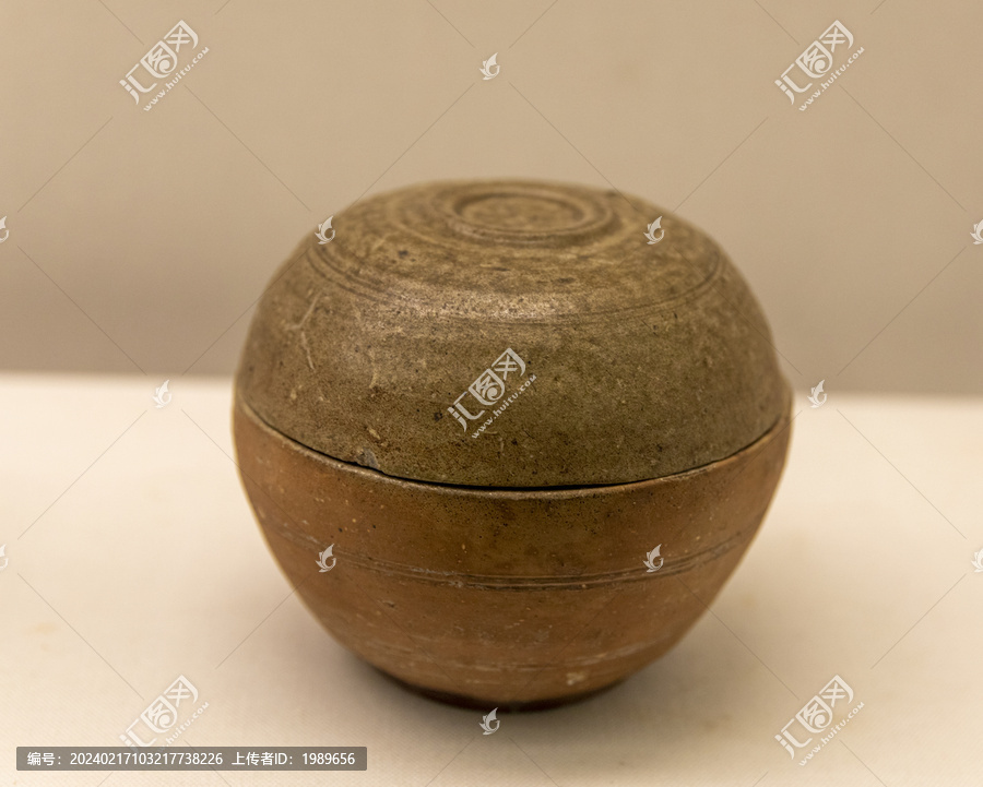 汉代原始青瓷食盒