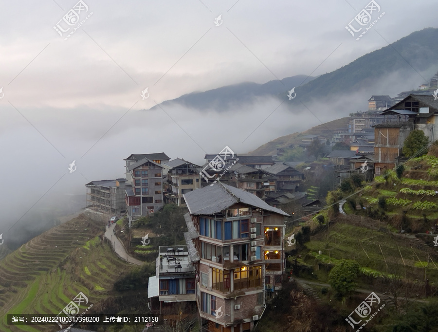 龙脊梯田山寨云海