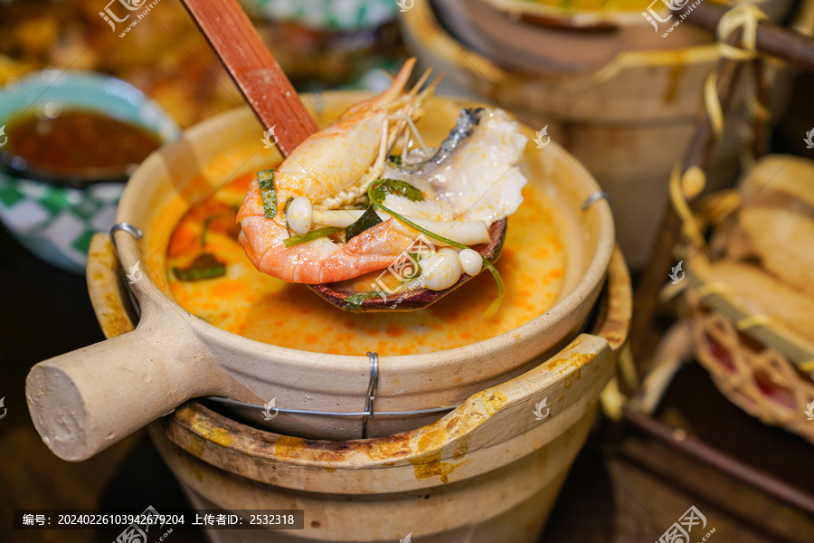 泰式冬阴功汤泰国菜美食