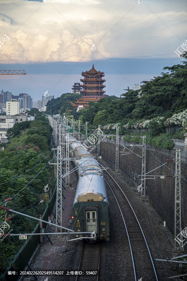 黄鹤楼与京广铁路