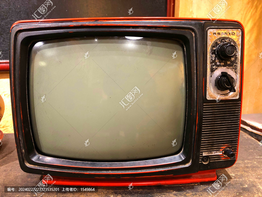 老式黑白电视机