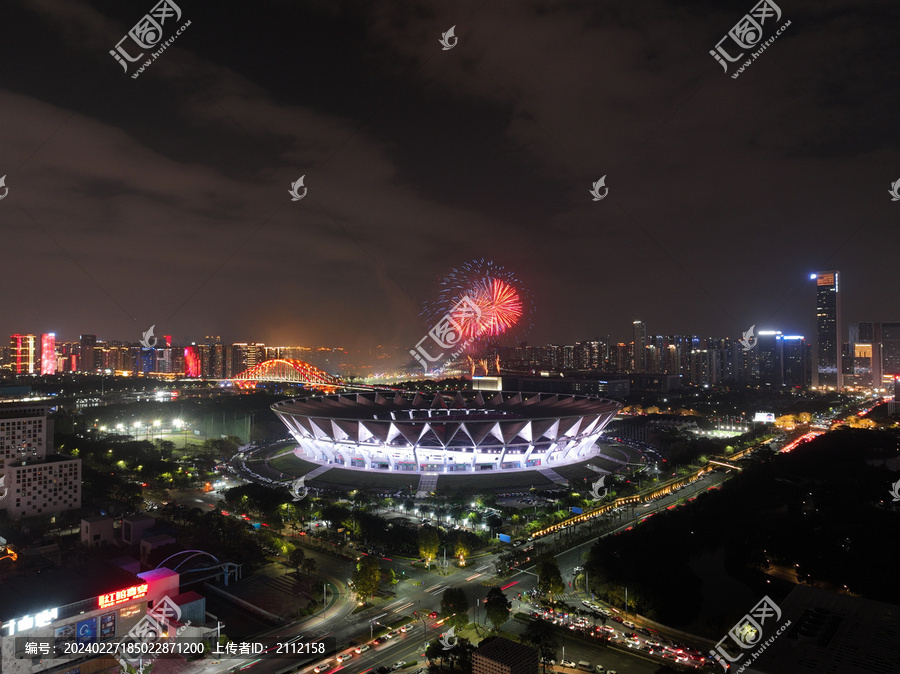 佛山新城新春烟花夜景