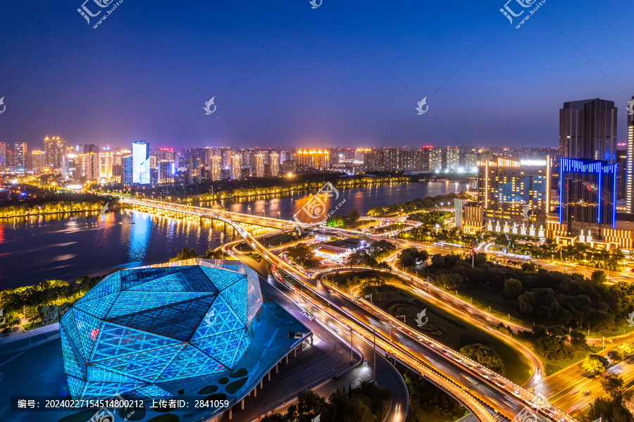 中国辽宁沈阳歌剧院城市建筑夜景