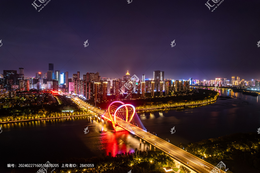 中国辽宁沈阳浑河三好桥夜景