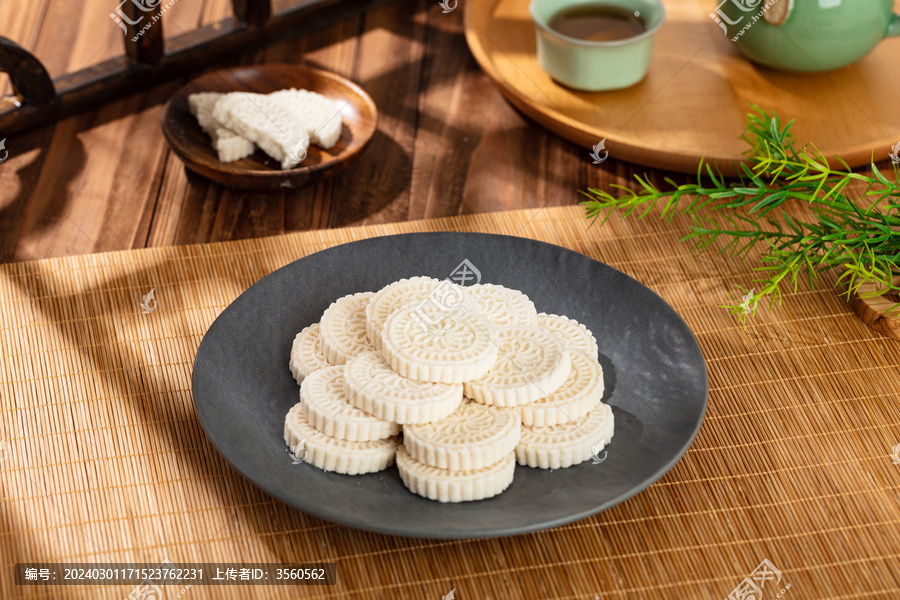 代餐蒸薏米饼手工粗粮休闲食品