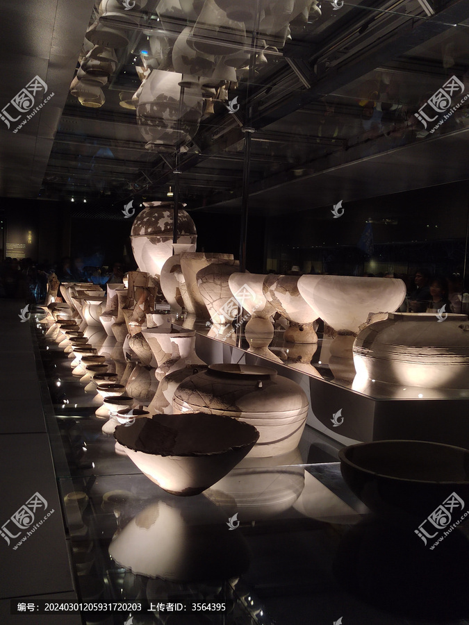 四川广汉三星堆博物馆陶器