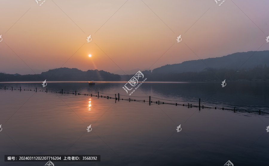 杭州西湖的日出