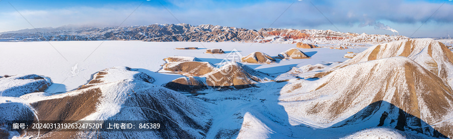 甘肃嘉峪关黑山湖全景图