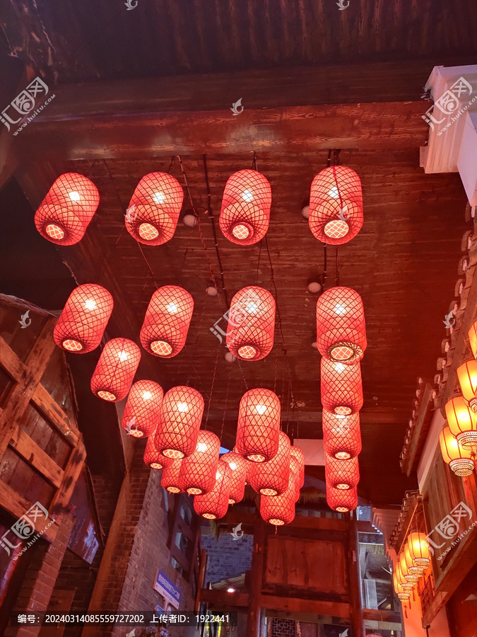 春节走廊吊顶装饰冬瓜灯