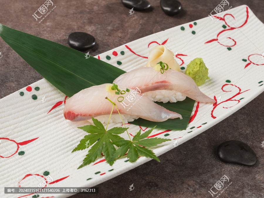 章红鱼寿司