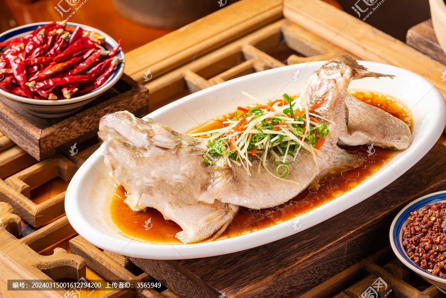 清蒸鱸魚