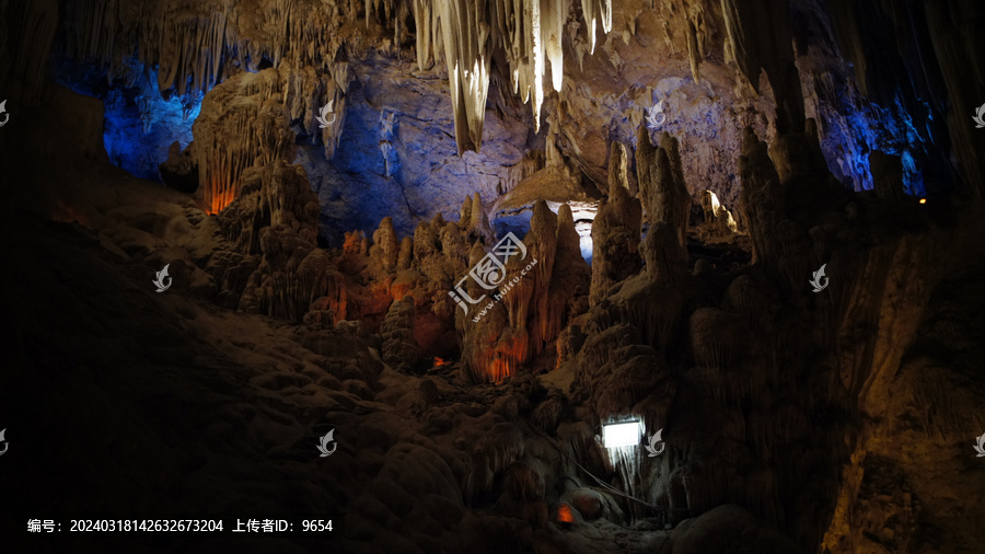 亚洲最大溶洞建水燕子洞