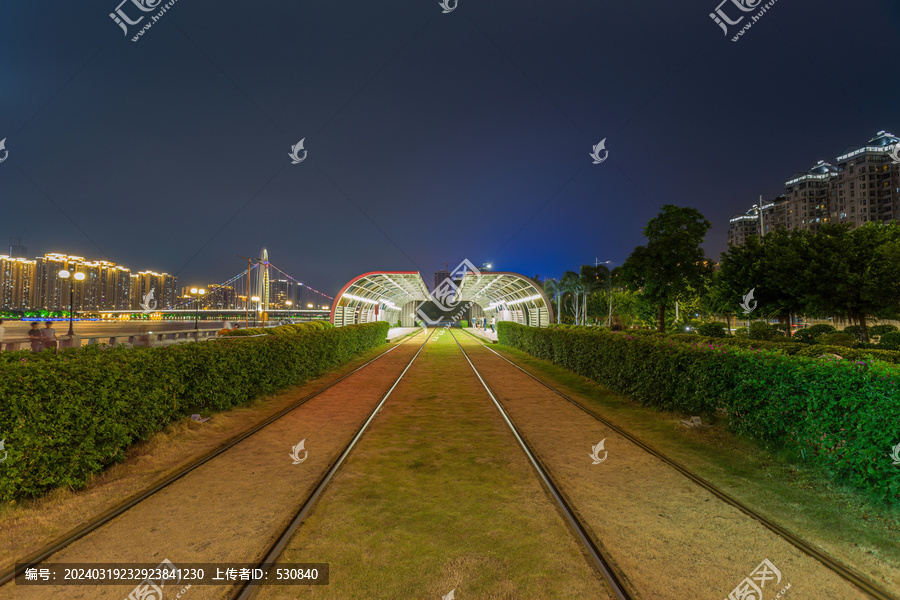 轨道交通夜景