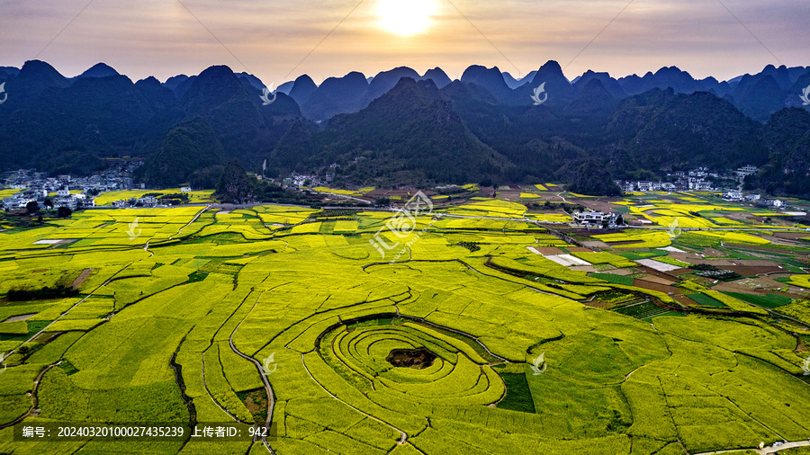 贵州兴义万峰林风光