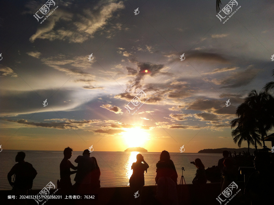 马来西亚亚庇沙巴海边夕阳