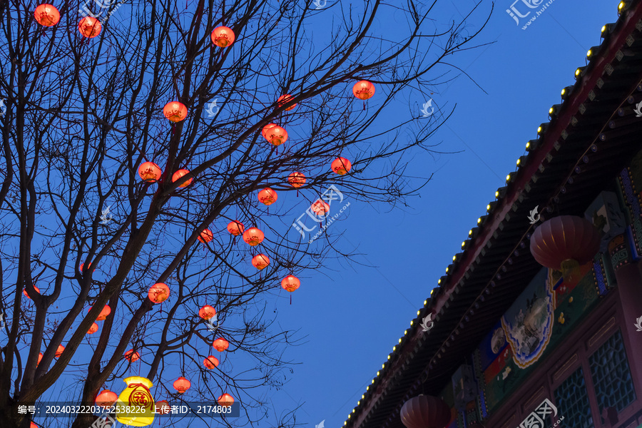 定州崇文街红灯笼与古建筑夜景