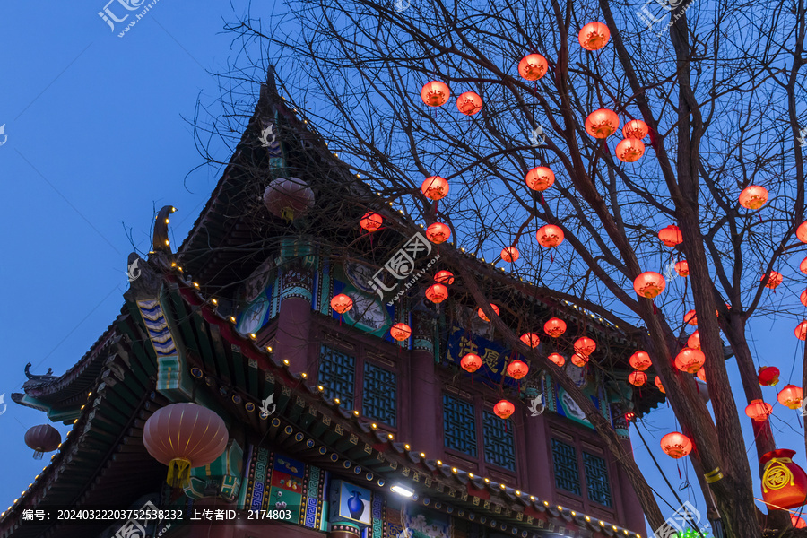 定州崇文街红灯笼与古建筑夜景