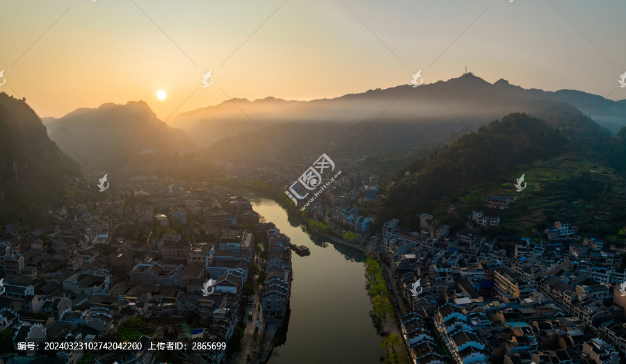 贵州凯里镇远古城日出风景