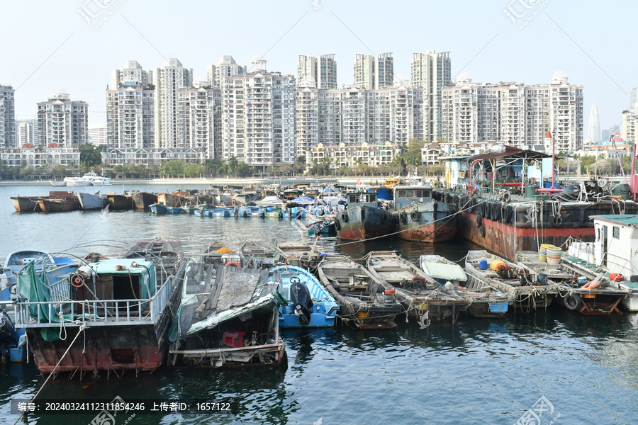 破船停停港口的景色