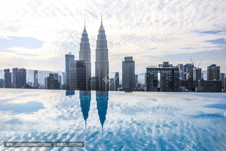 马来西亚吉隆坡双子塔无边泳池