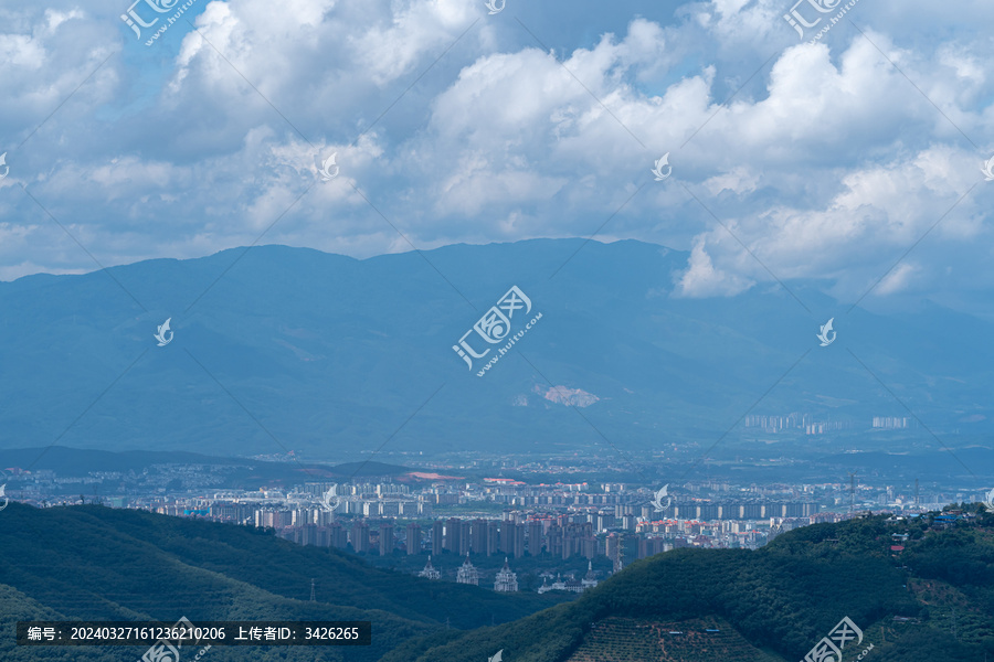 高山俯拍西双版纳景洪市