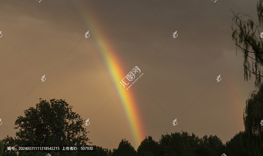 雨后彩虹