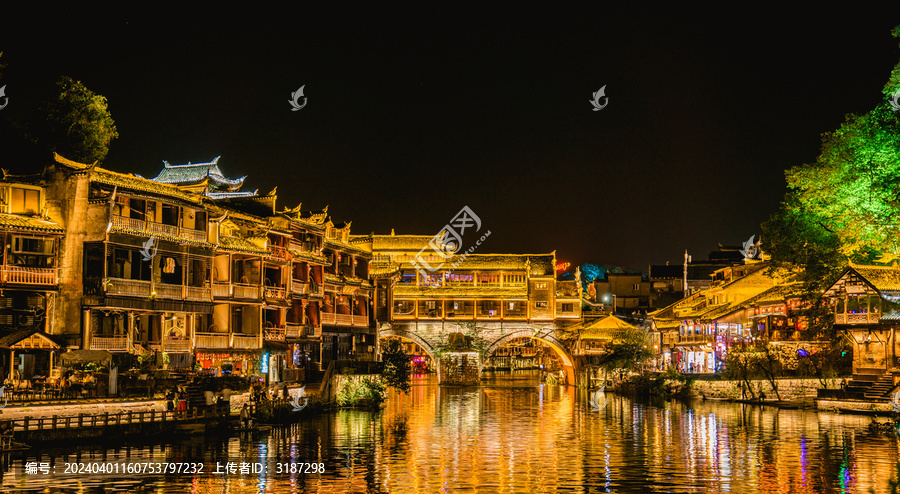 湖南湘西凤凰古城夜景沱江夜景