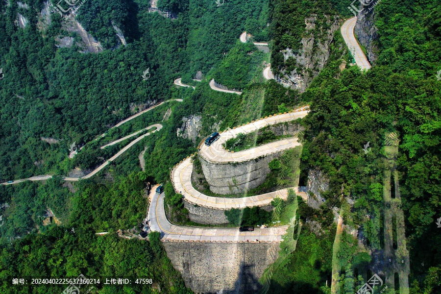 天门山盘山公路