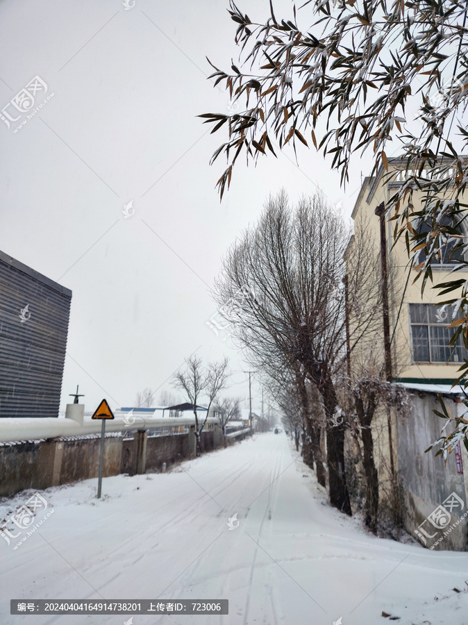 道路积雪