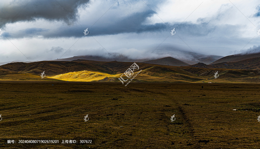 巴音布鲁克大草原风光