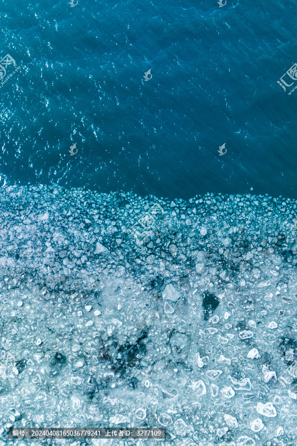 西藏山南冰湖风光