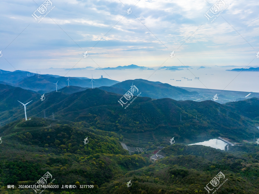 航拍下的宁波北仑总台山自然风光