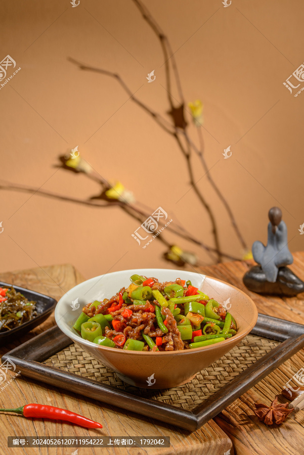 蒜臺炒肉絲
