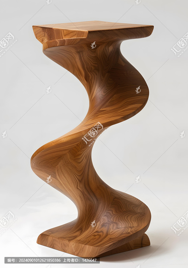 旋轉(zhuǎn)木質(zhì)雕塑藝術(shù)品