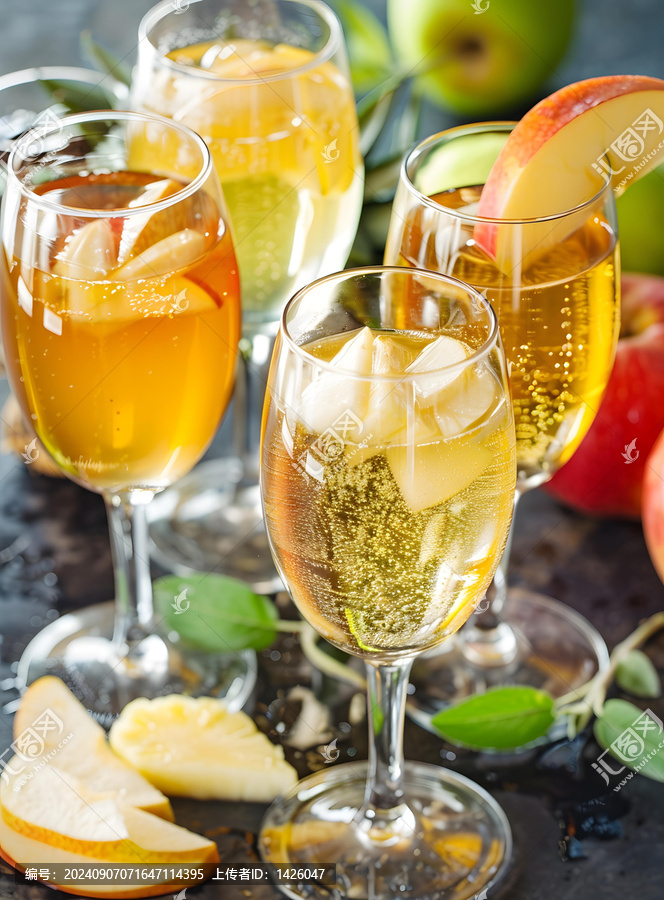 蘋(píng)果酒飲料配蘋(píng)果片