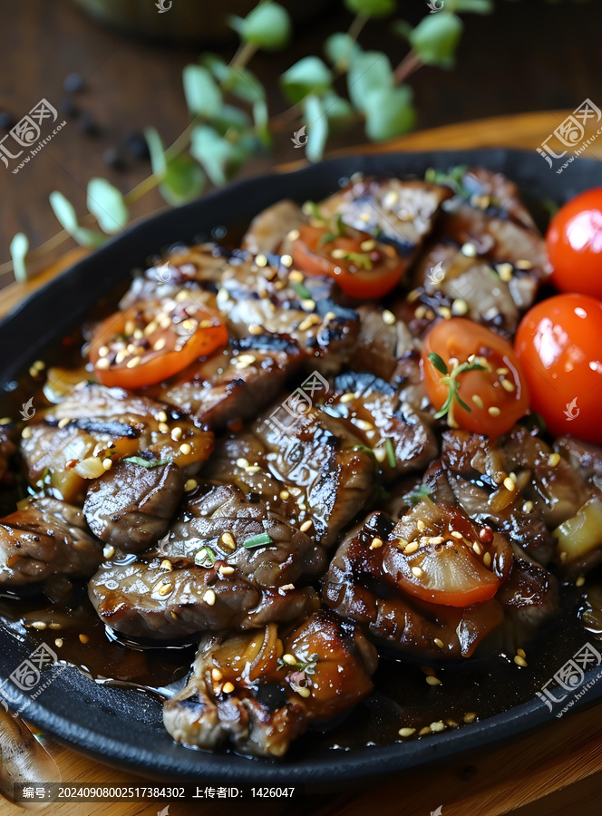 芝麻烤牛肉配圣女果