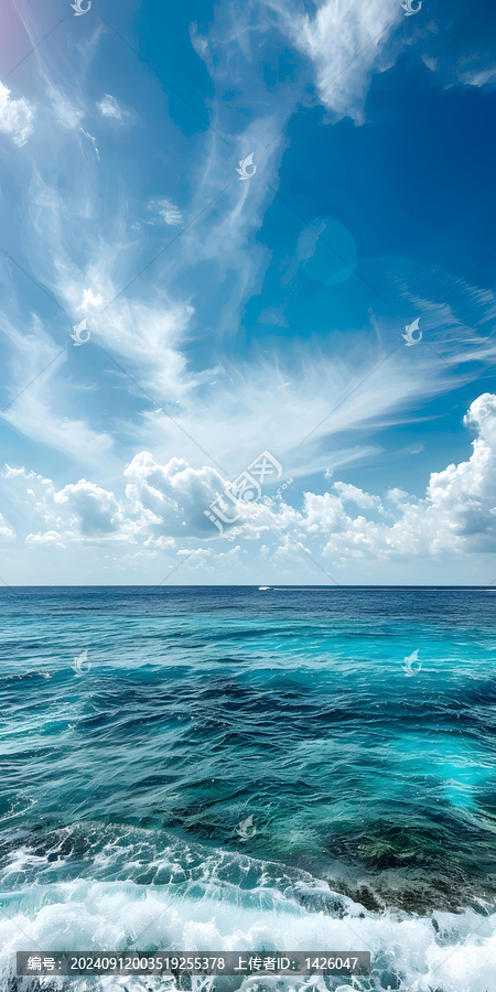 湛藍的天空與碧藍的海水