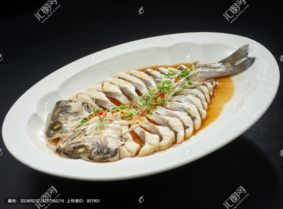 清蒸海鱸魚