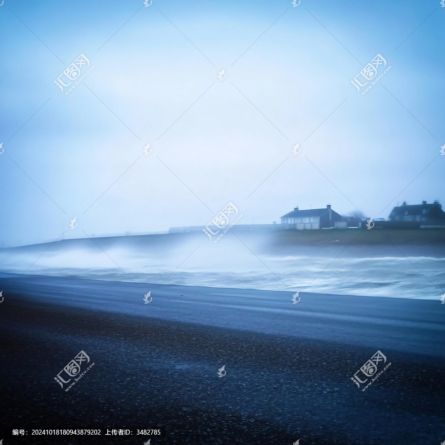 起霧的海邊