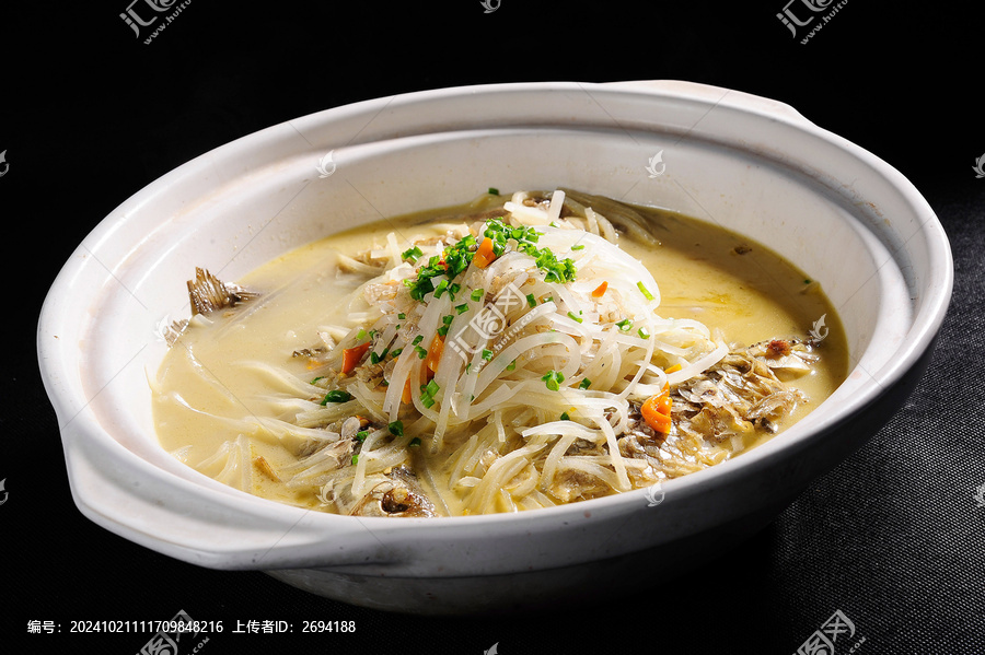 蘿卜絲煮鯽魚