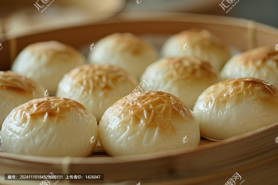 蒸籠里的包子