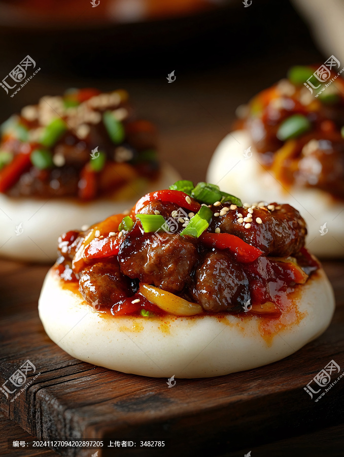 饅頭牛肉