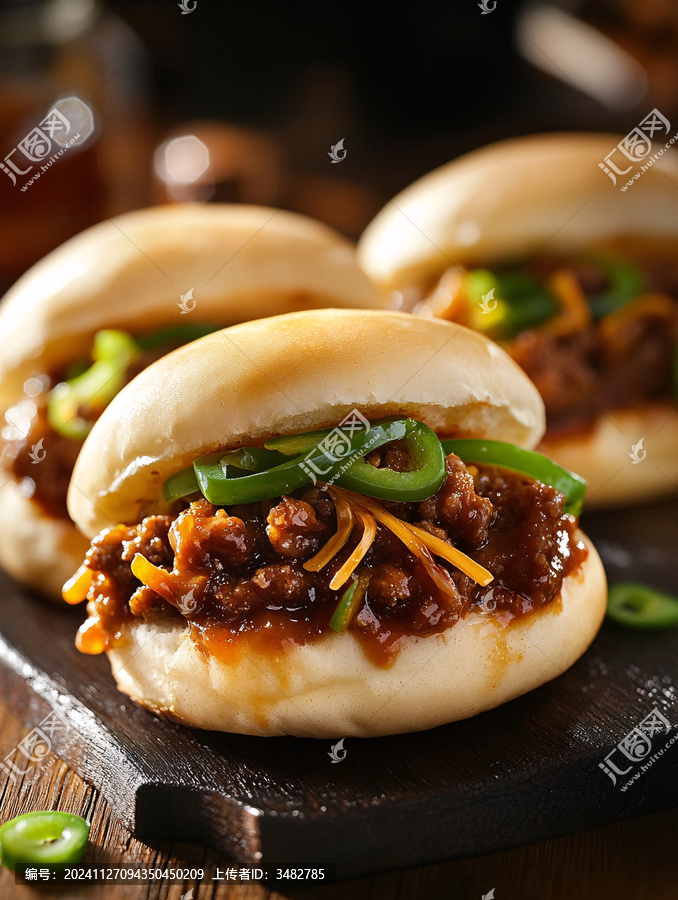 肥牛夾饃