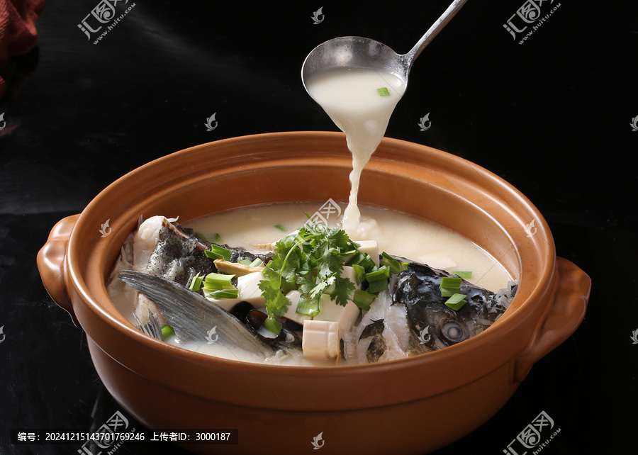 魚(yú)頭豆腐湯